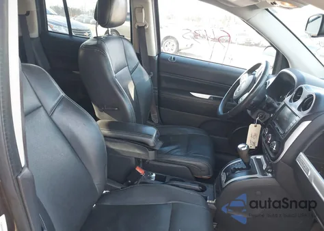 2015 Jeep Compass High Altitude Edition z USA, uszkodzony, nr VIN 1C4NJDEB9FD340253